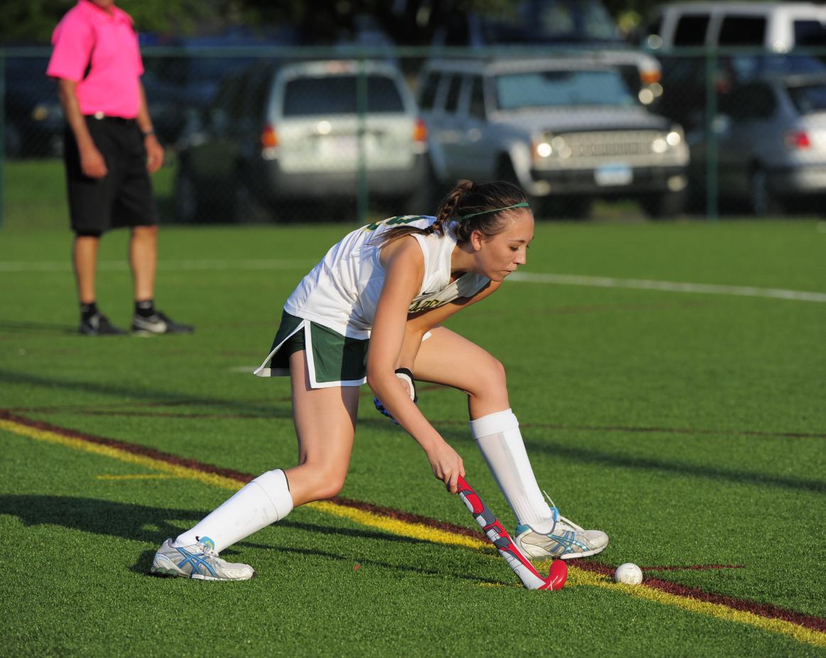 Field Hockey Outlasts Becker College, 1-0