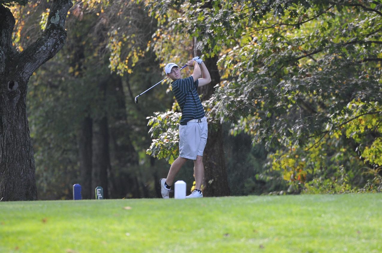 Men's Golf Places Seventh at Myrtle Beach Shootout