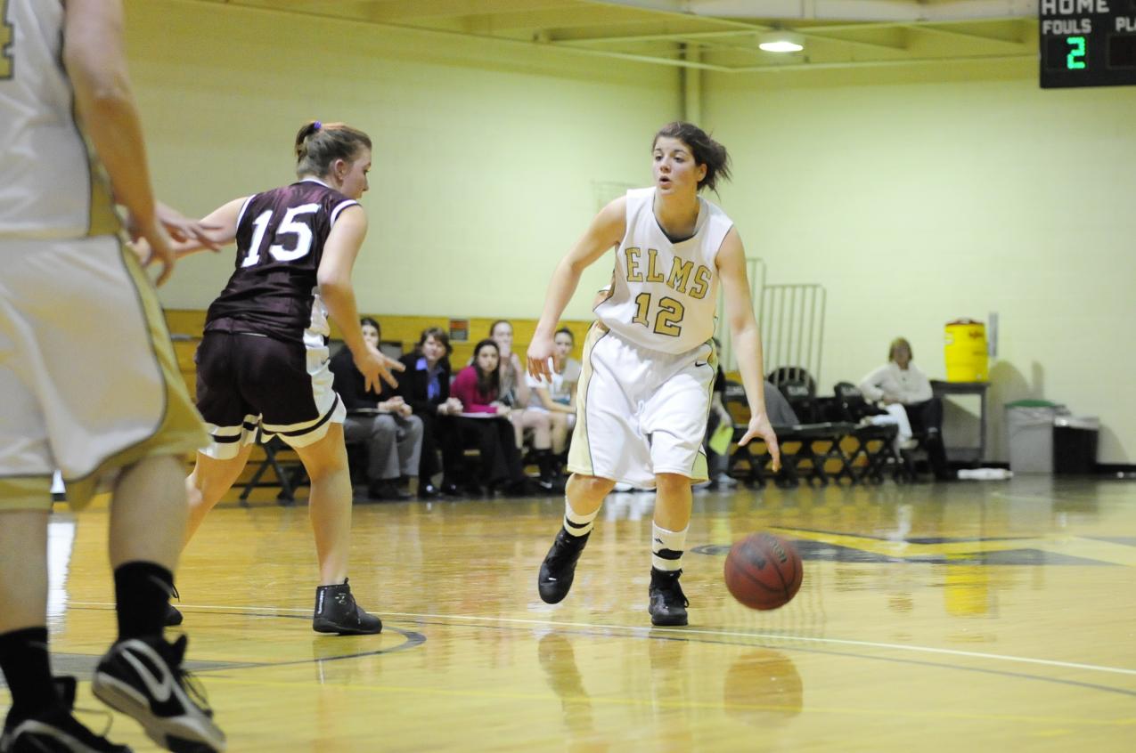 Simmons College Outlasts Women&rsquo;s Basketball To Win Blazer Tip-Off Tournament, 66-62