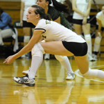 Womens Volleyball Earns Split During Second Day Of Thomas Tournament Doubleheader