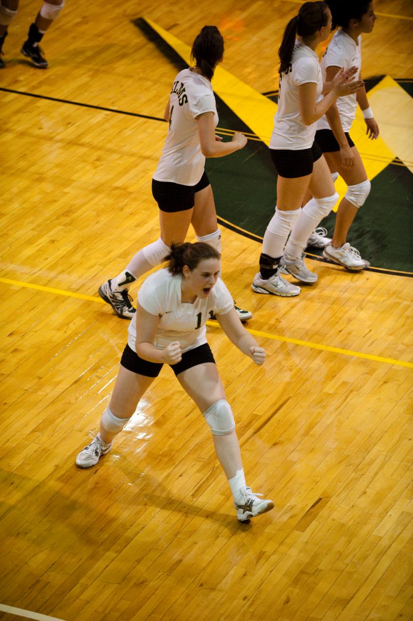 Women's Volleyball Sweeps By Pine Manor, 3-0