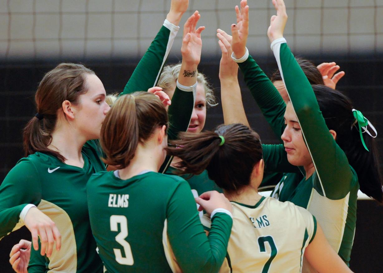 Women&rsquo;s Volleyball Swept by Southern Vermont College, 3-0
