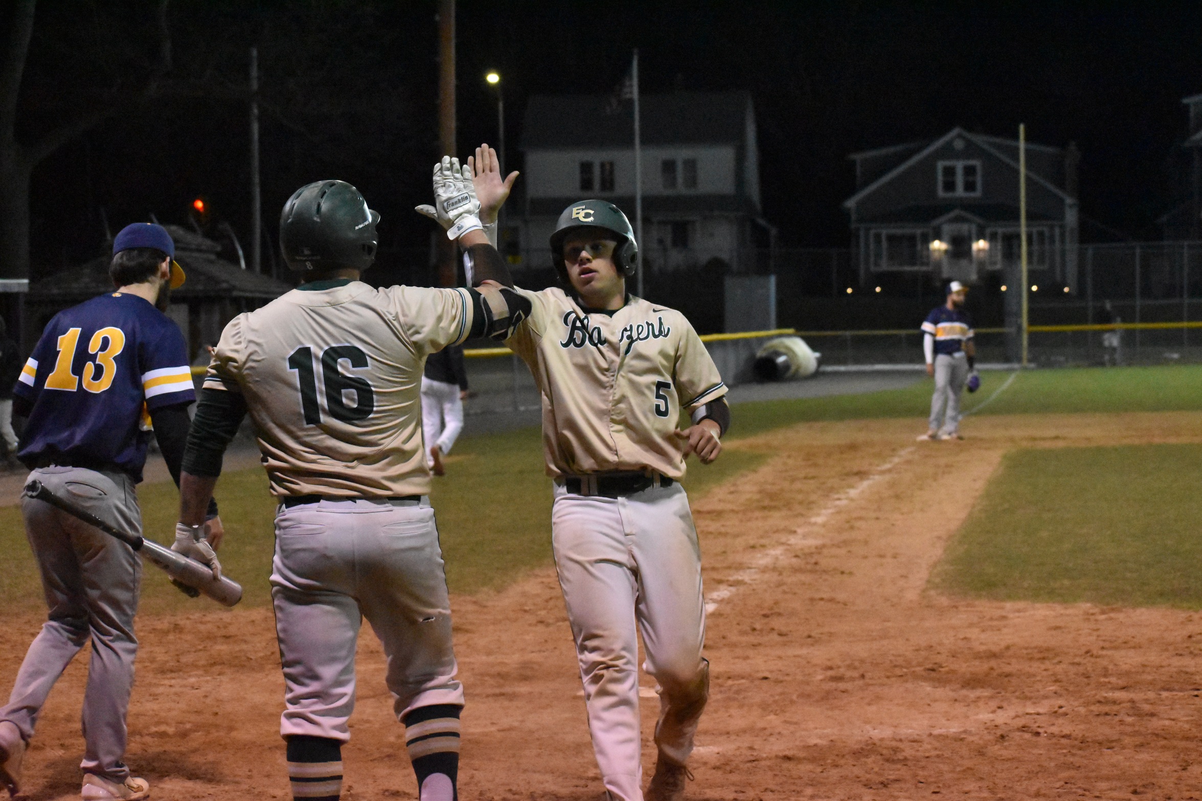 Baseball Cinch Non-Conference Win Over Trailblazers