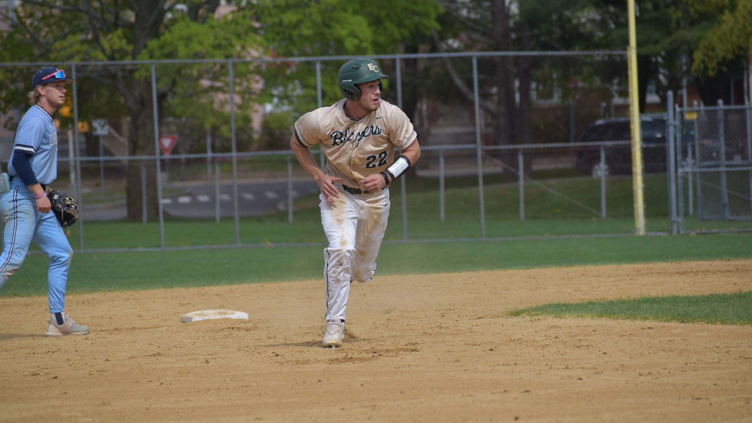 Baseball Splits Doubleheader with Blue Jays