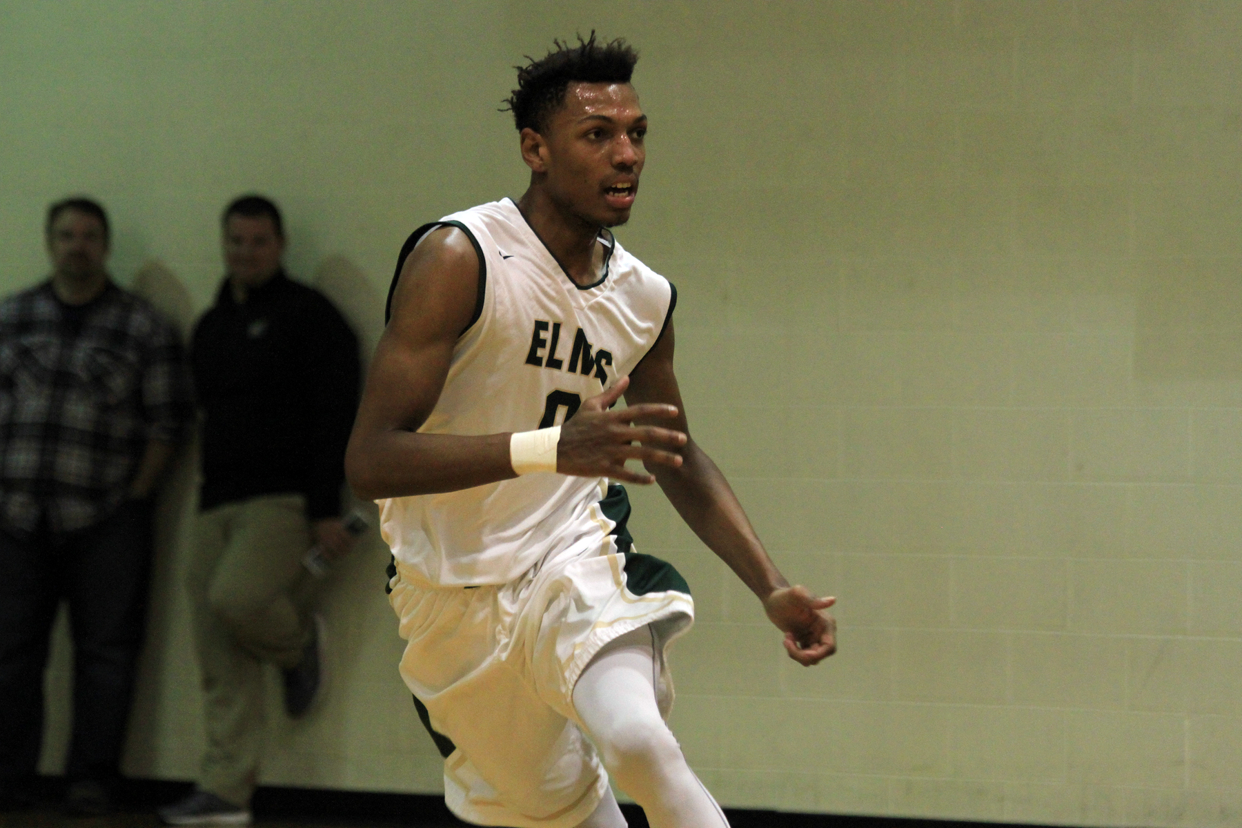 Men's basketball comeback bid falls short