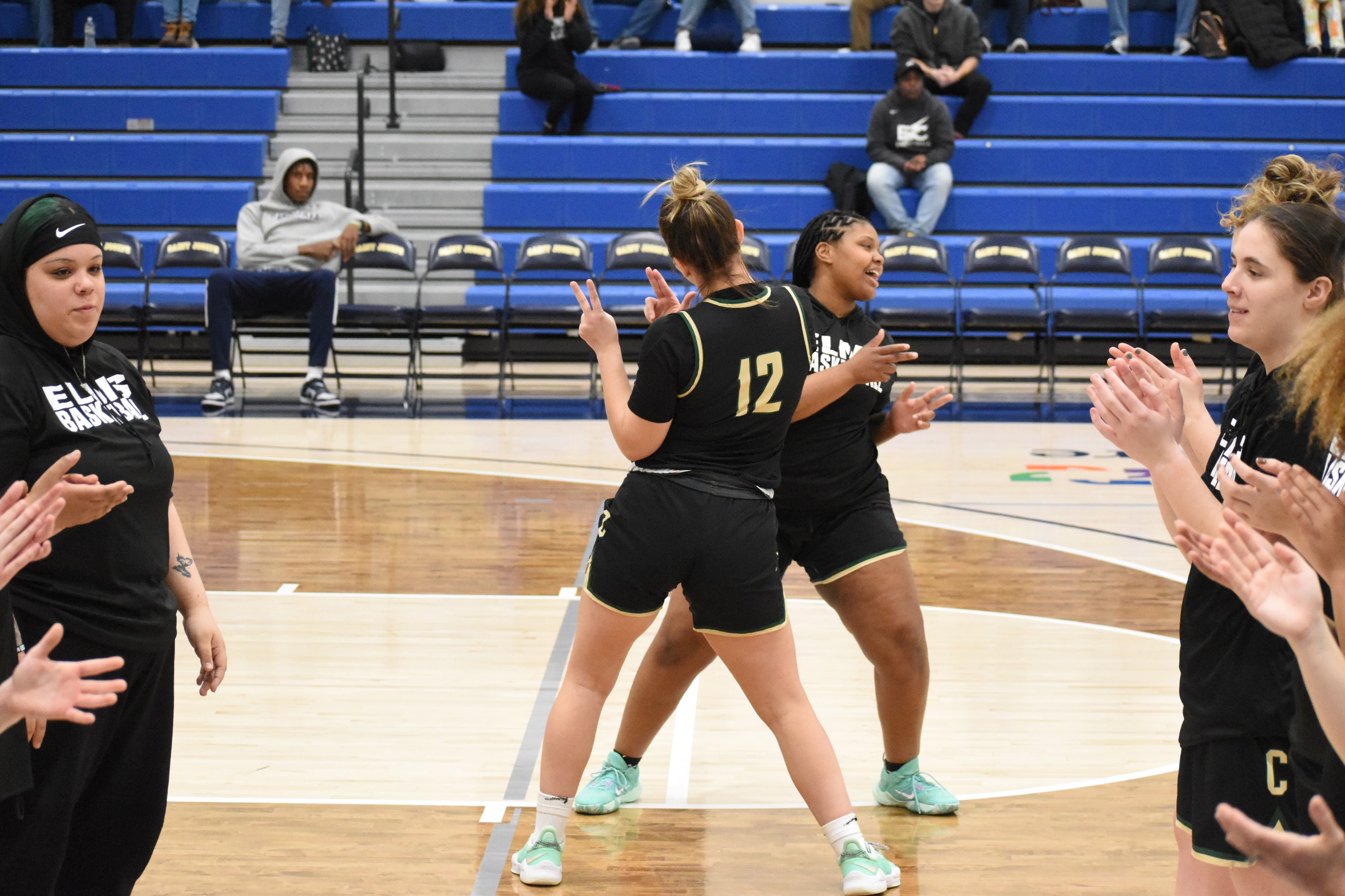 Women's Basketball Tame Bulldogs