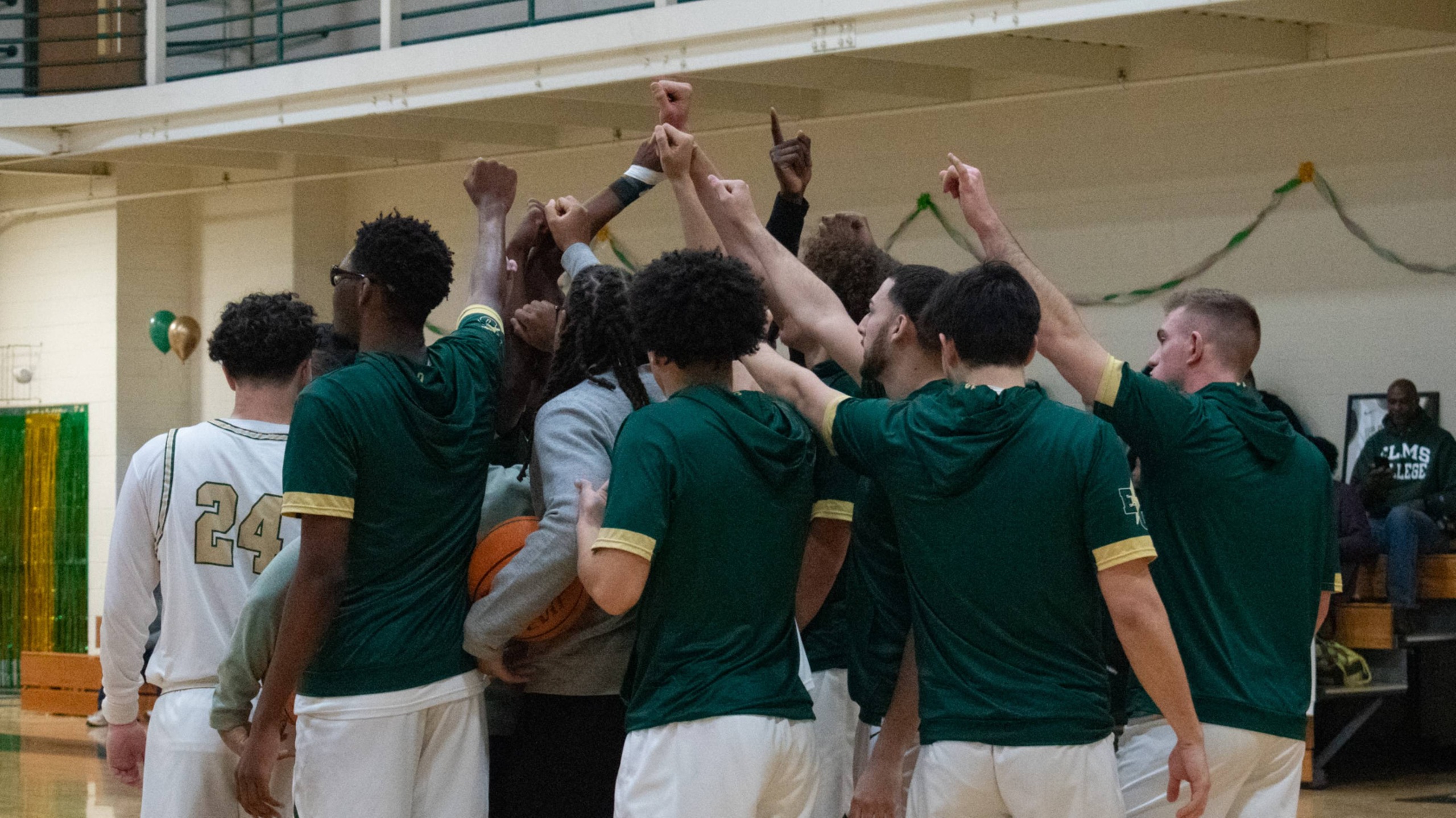 Men's Basketball Hosts RIvier in Final Home game of the Regular Season