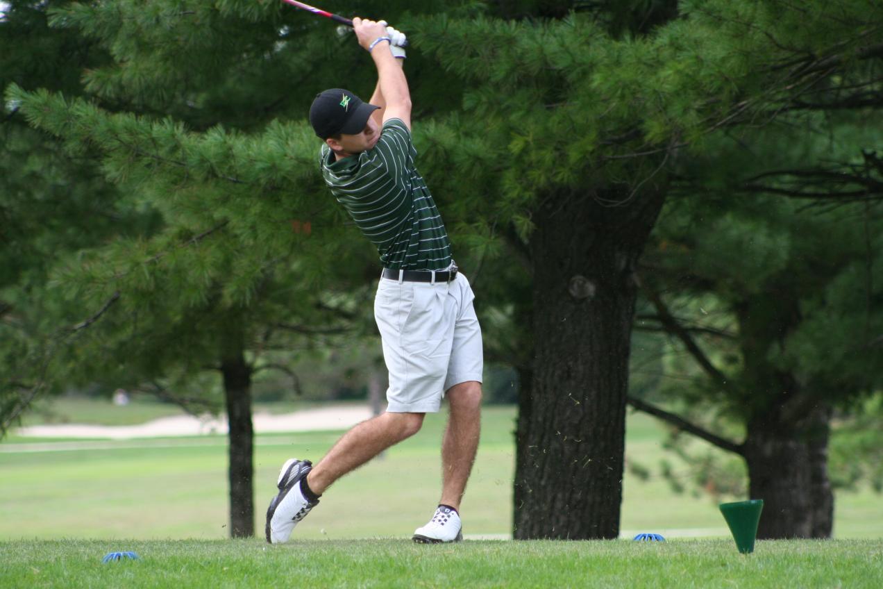 Men&rsquo;s Golf Places 20th in Day One Action at Williams College Invitational