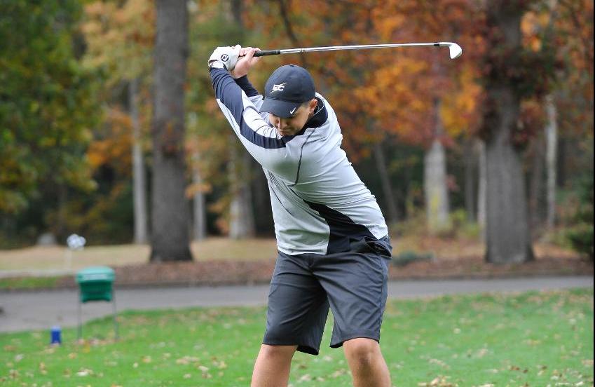 Men's Golf Takes Third at WNEU Invitational