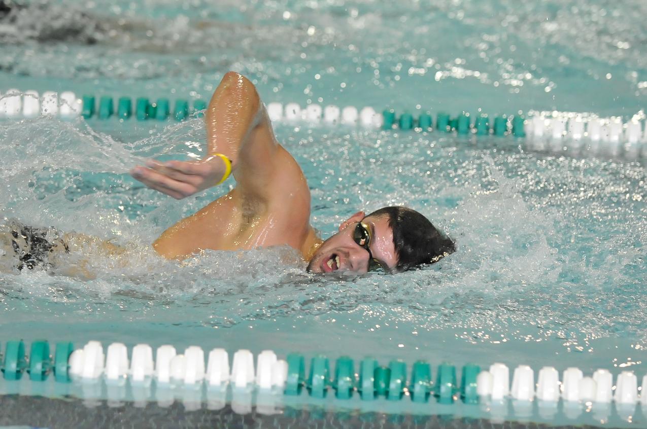 Men&rsquo;s Swimming Completes Day One Action of 2013-14 NEISDA Championships