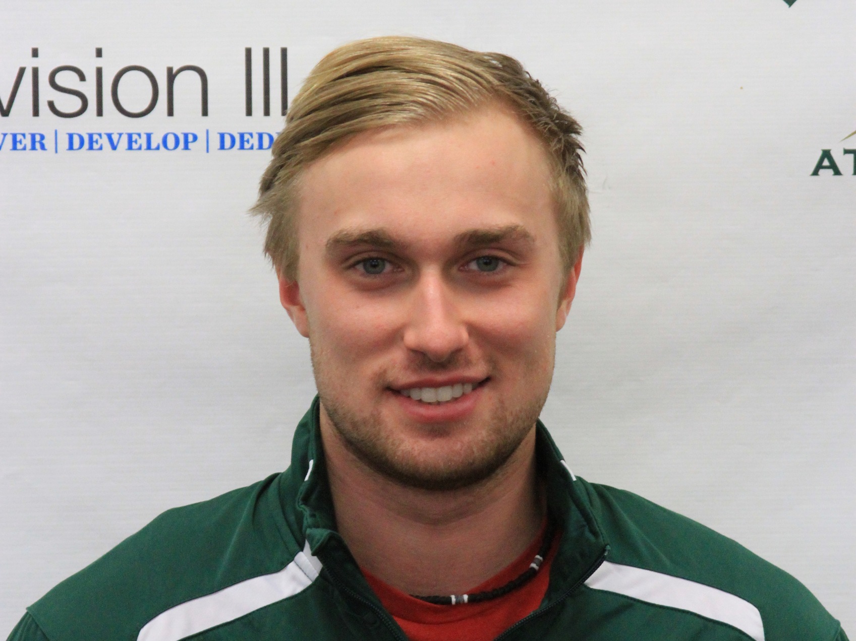 Bergstrom Named NEISDA Swimmer Of The Week