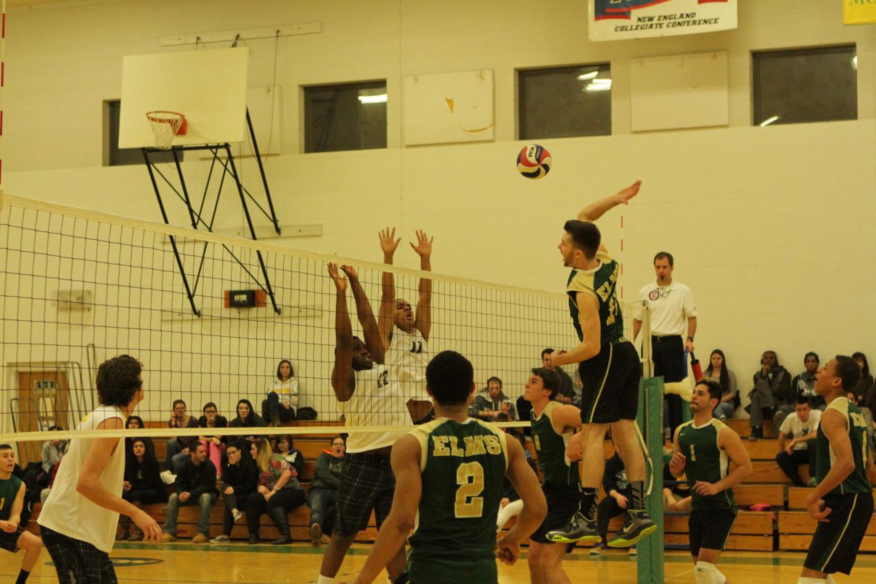 Men&rsquo;s Volleyball Falls to Endicott College, No. 14 Rivier College