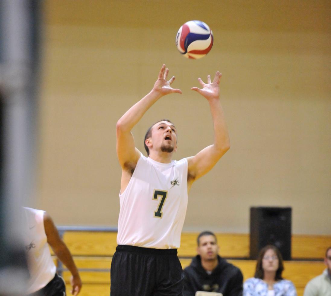 Men&rsquo;s Volleyball Falls to Endicott College, 3-0