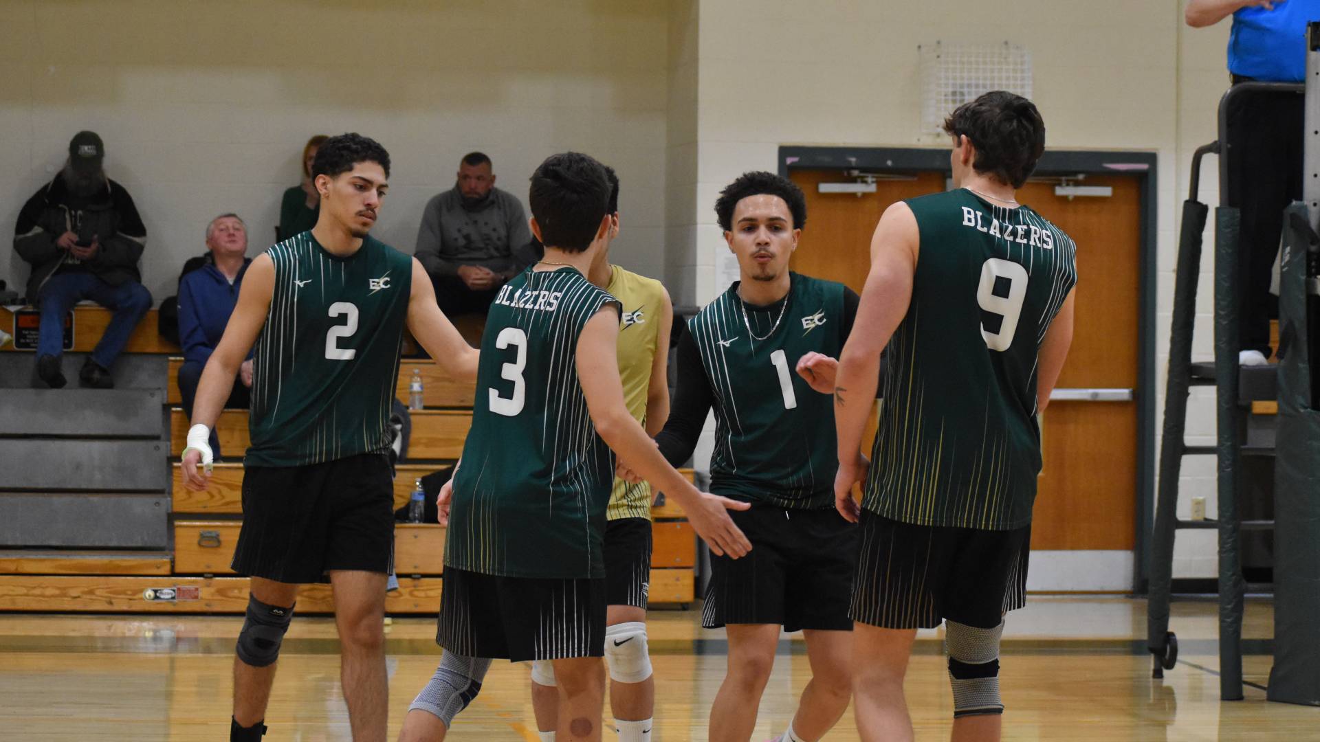 Nationally Ranked Lasell Beats Men's Volleyball at Home