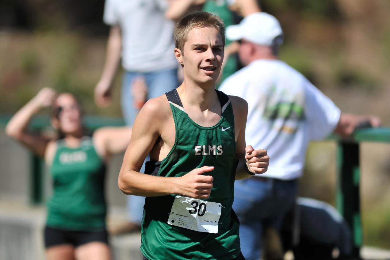 The Elms College Men's & Women's Cross Country Programs opened up their 2014 campaigns at the Misericordia University Invitational.
