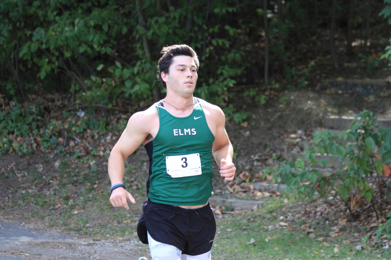 Cross Country Sets Personal Records at Connecticut College Invite