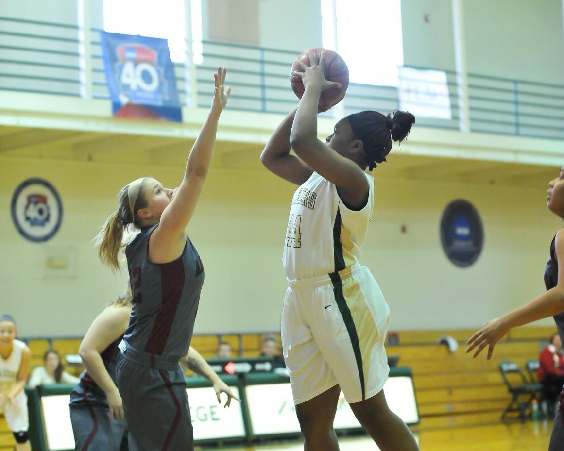 Parks Nets 31 as Women&rsquo;s Basketball Downs Wheelock College 86-62