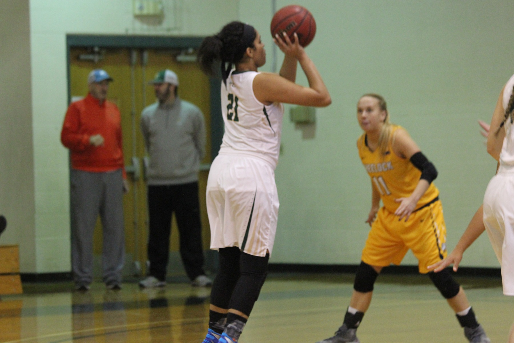 Women's Basketball Cruises Past Wheelock