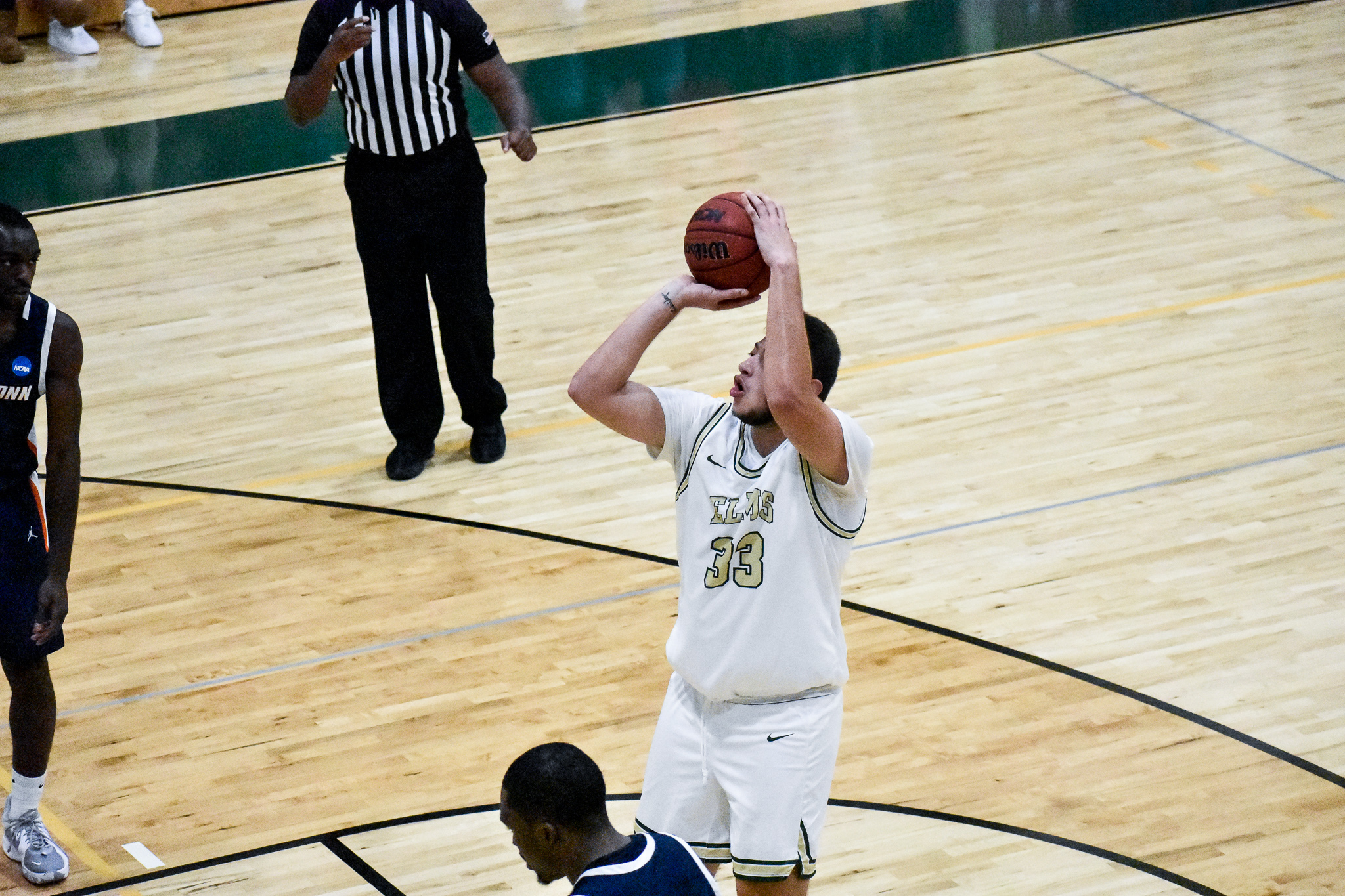 Blazers Fall to JWU in GNAC Opener