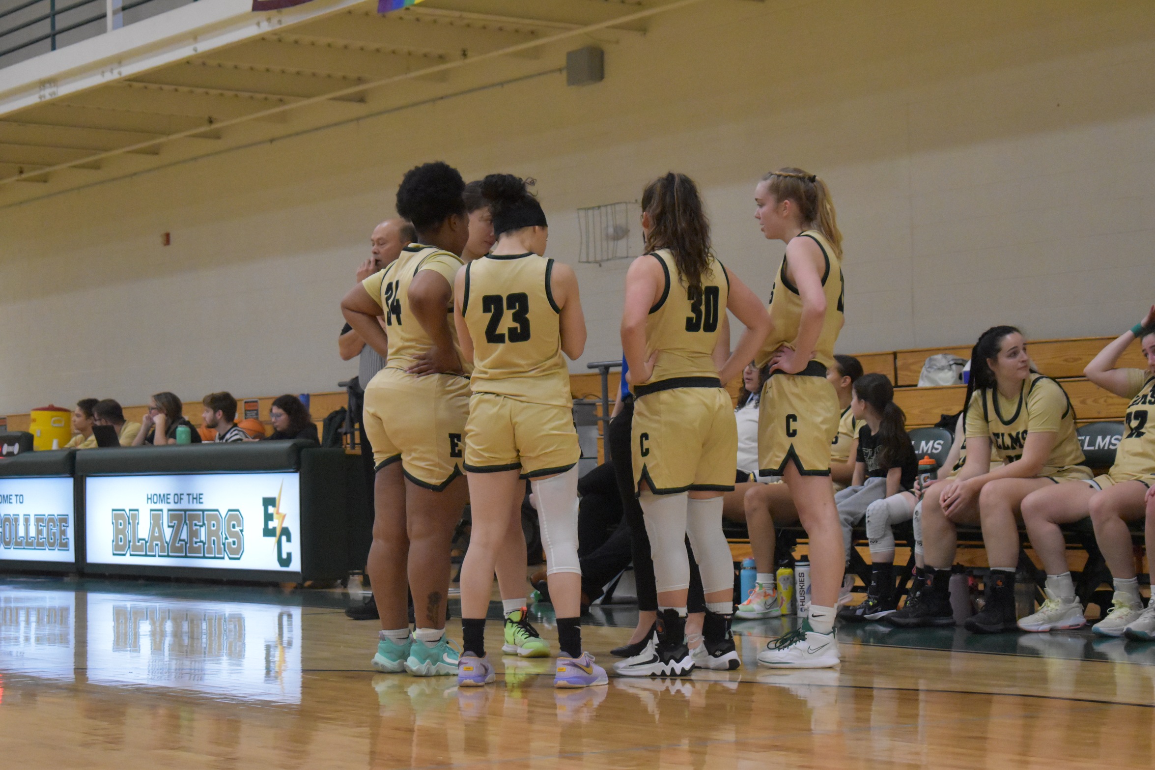 Falcons Snatch Conference Victory Over Blazers