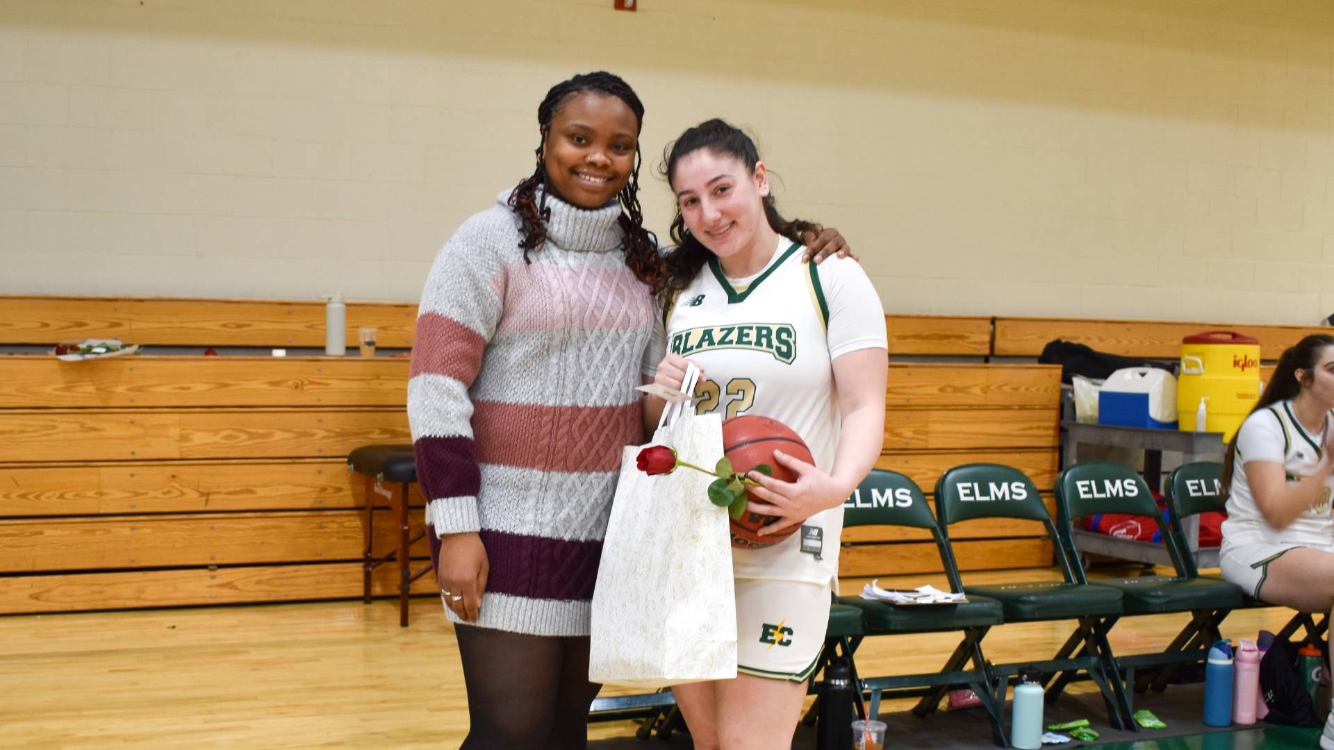 Women's Basketball Outshines Lasell on Senior Day
