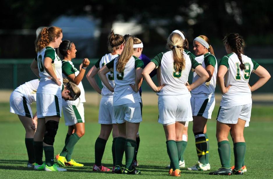 Smith College Defeats Women's Soccer, 3-0