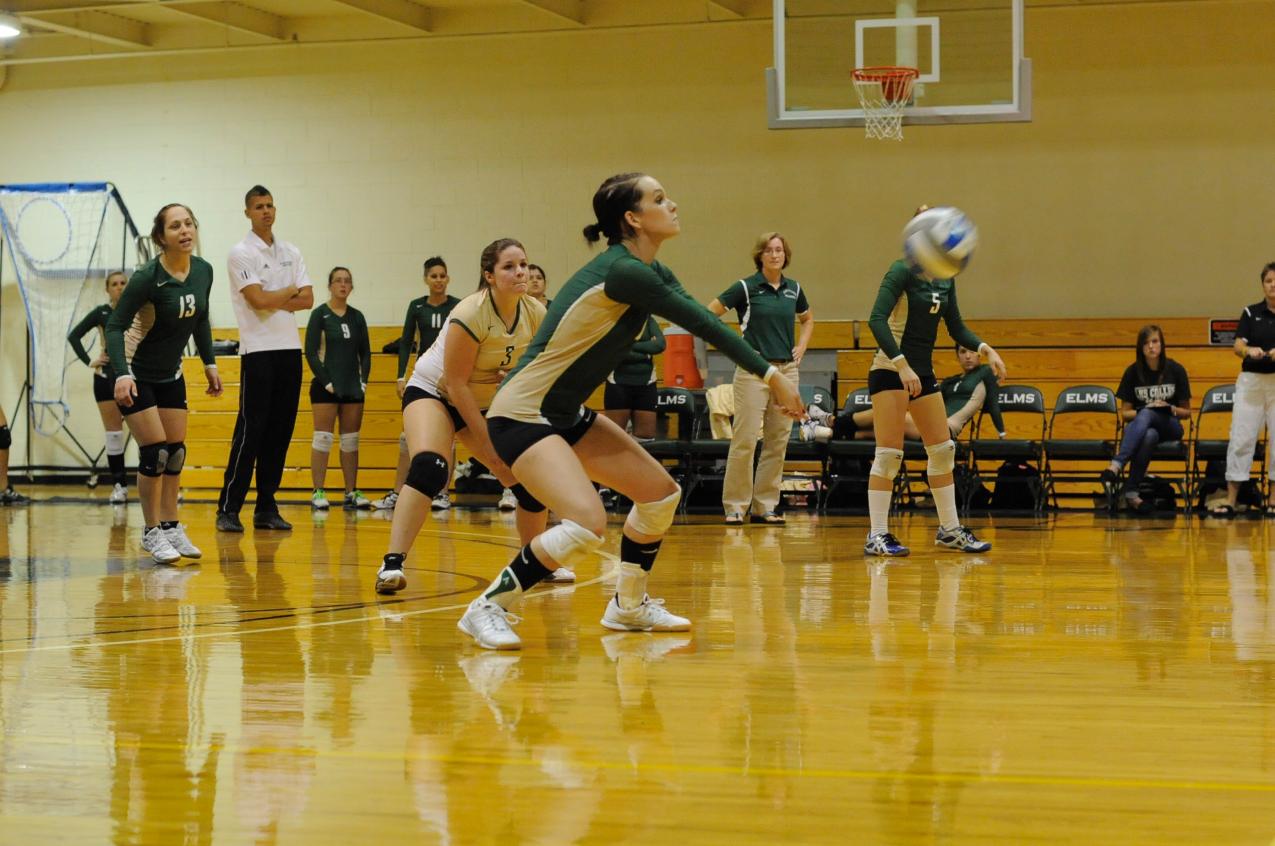 Women&rsquo;s Volleyball Falls to Southern Vermont College, 3-0